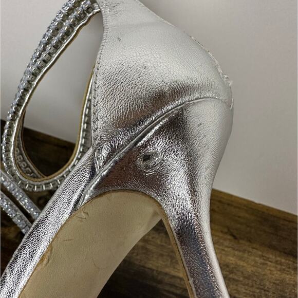 Badgley Mischka Collection Women's Logan Ankle Strap Sandle Sz 8.5 Bling Silver - Picture 9 of 10